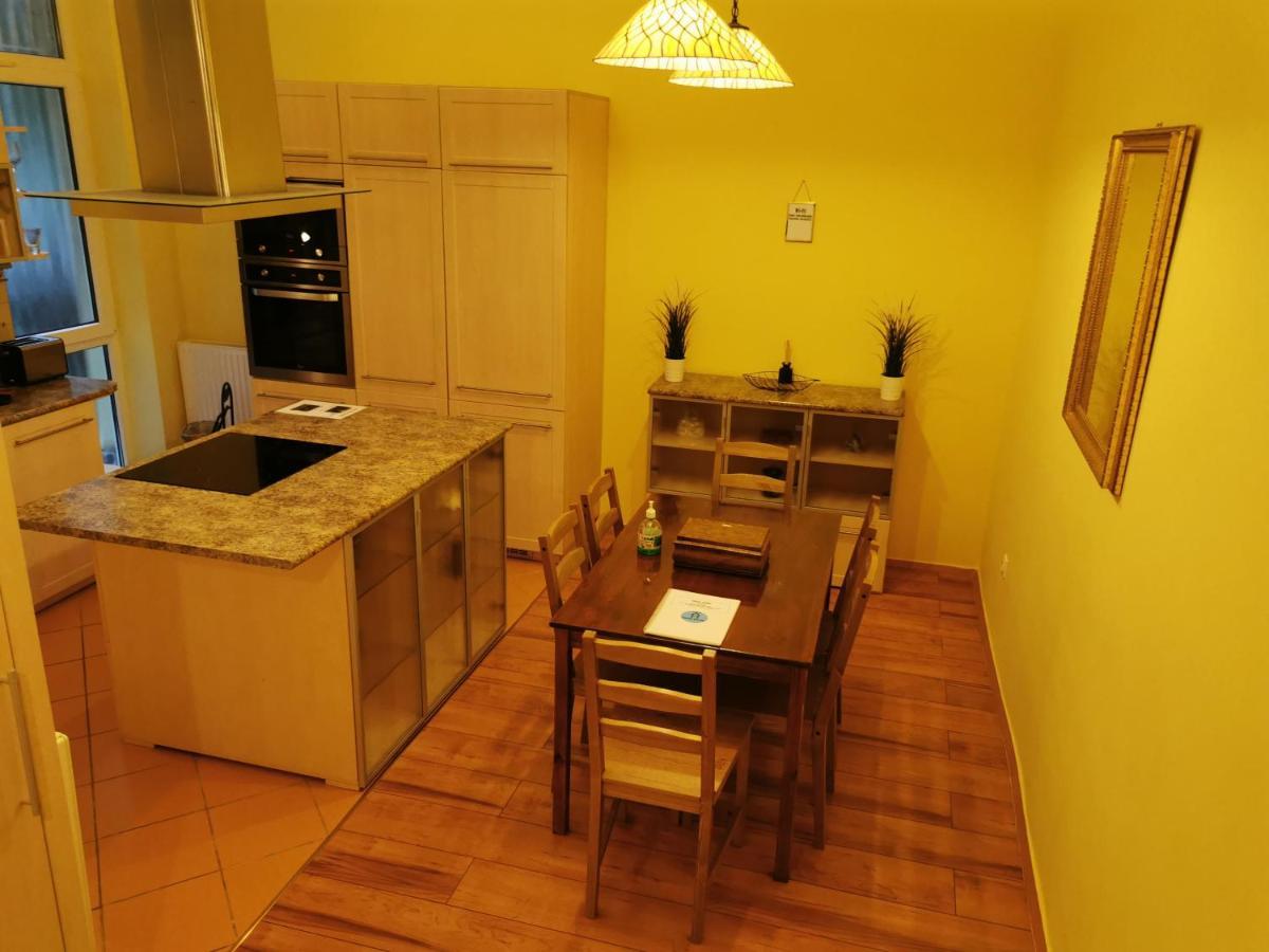 Corvin City Center Kisfaludy Apartman Apartment Budapest Exterior photo